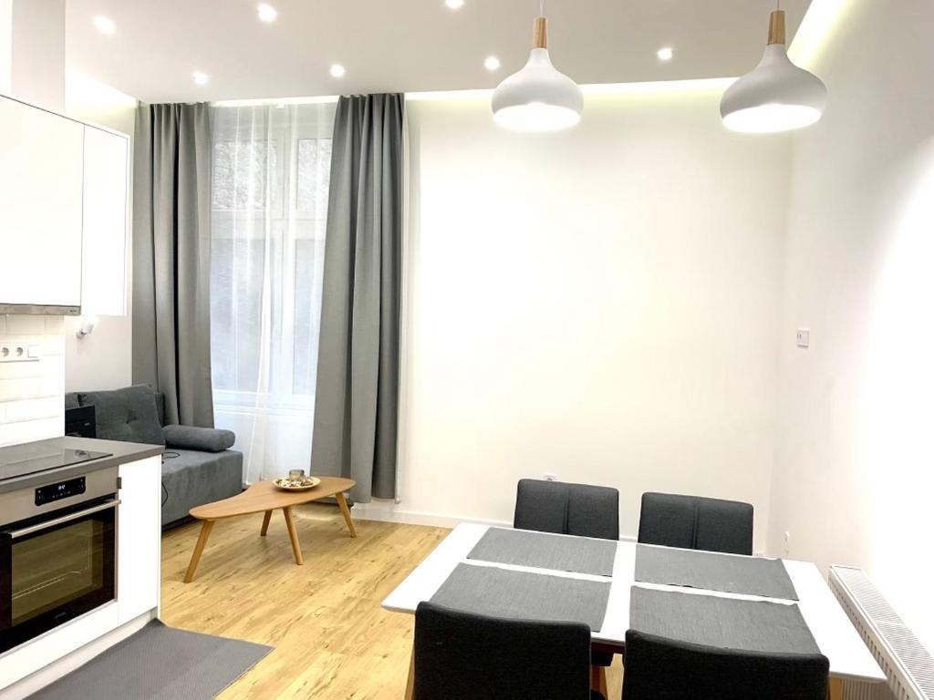 Colton Budapest Paulay Apartments 外观 照片